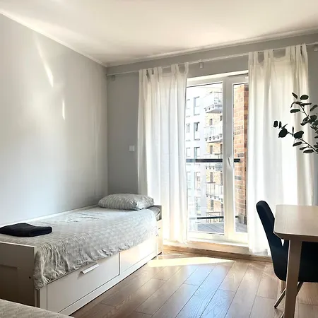 Dmowskiego 19c- Self Check-in 20h ~ Lift 브로츠와프